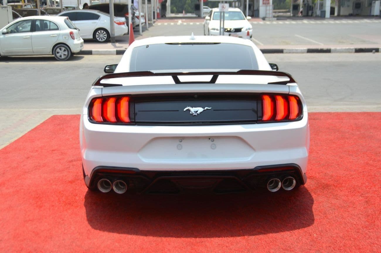 2020 Ford Mustang STANDARD thumbnail 7
