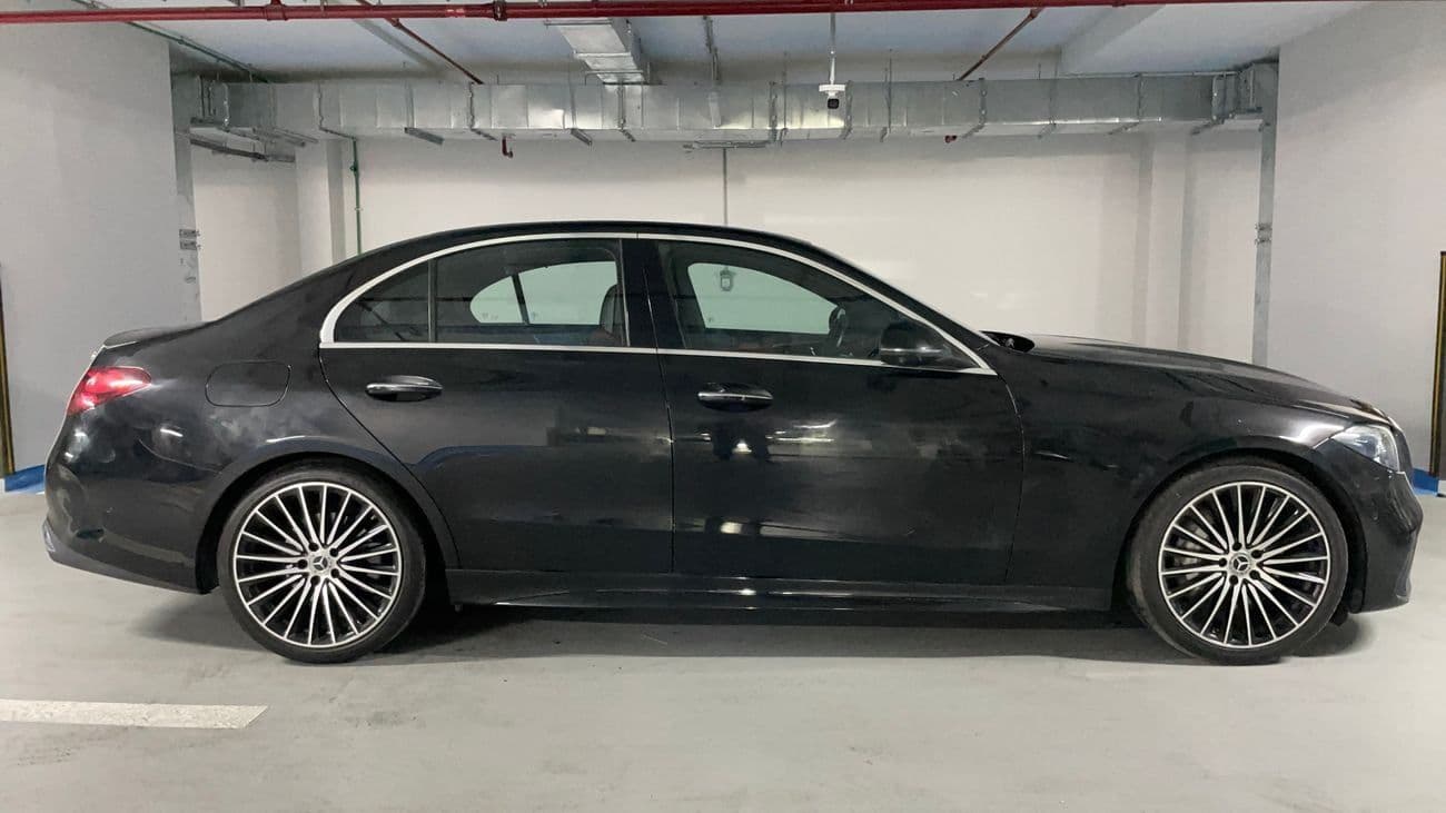 2023 Mercedes Benz C200 AMG thumbnail 3