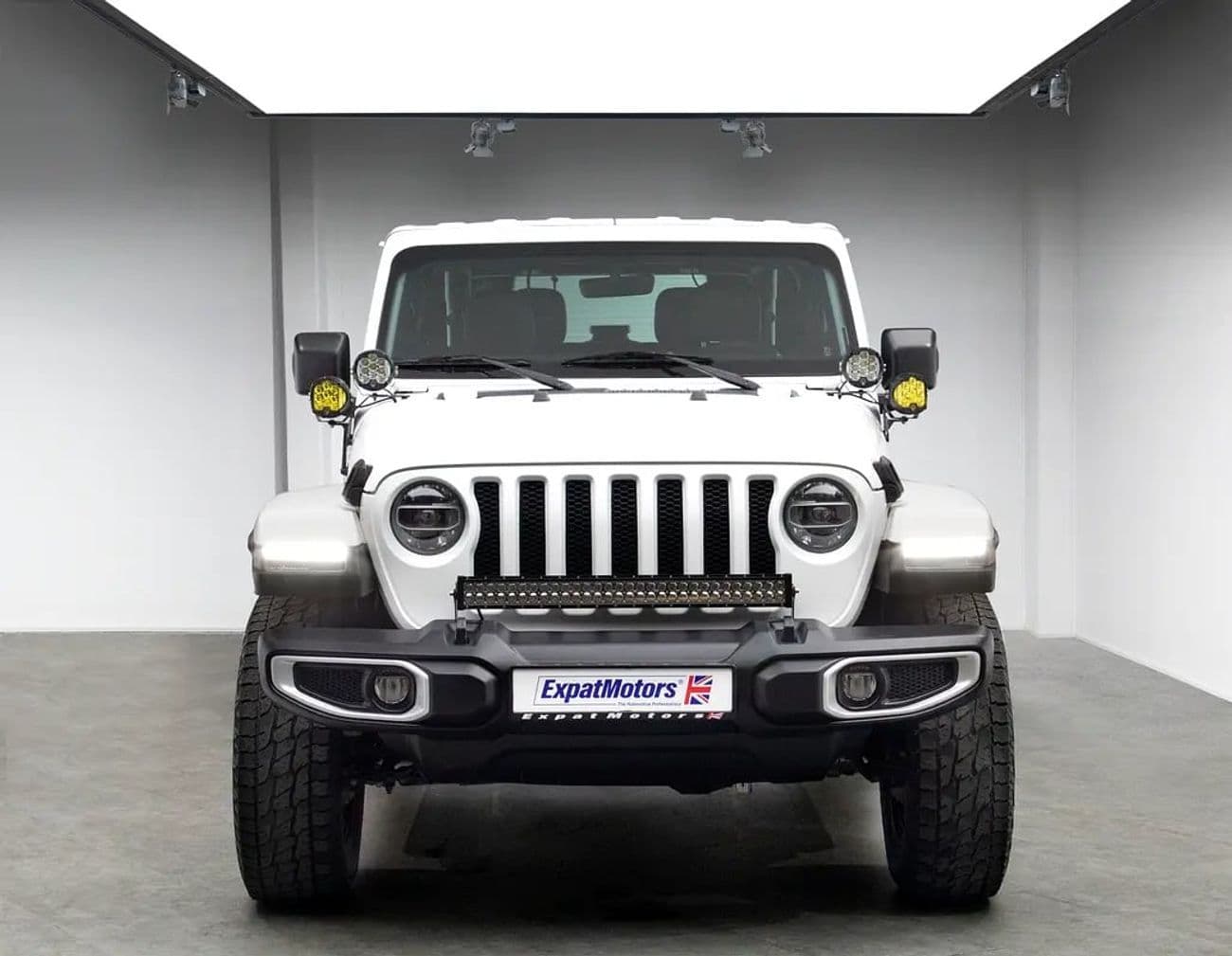 2019 Jeep Wrangler SAHARA thumbnail 5