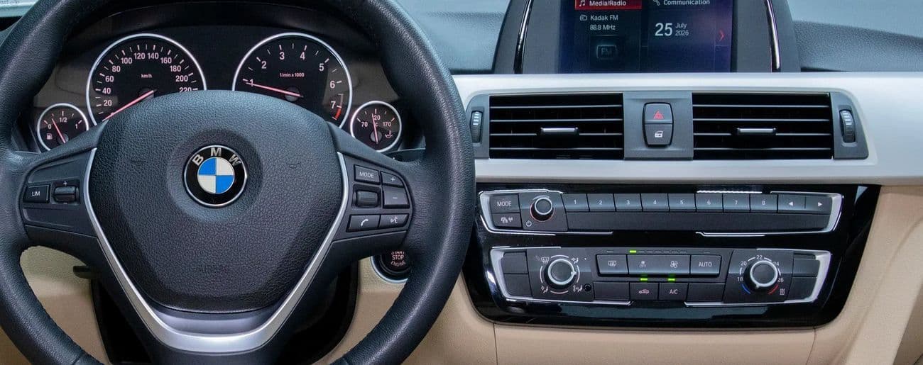2018 BMW 318i STANDARD thumbnail 6