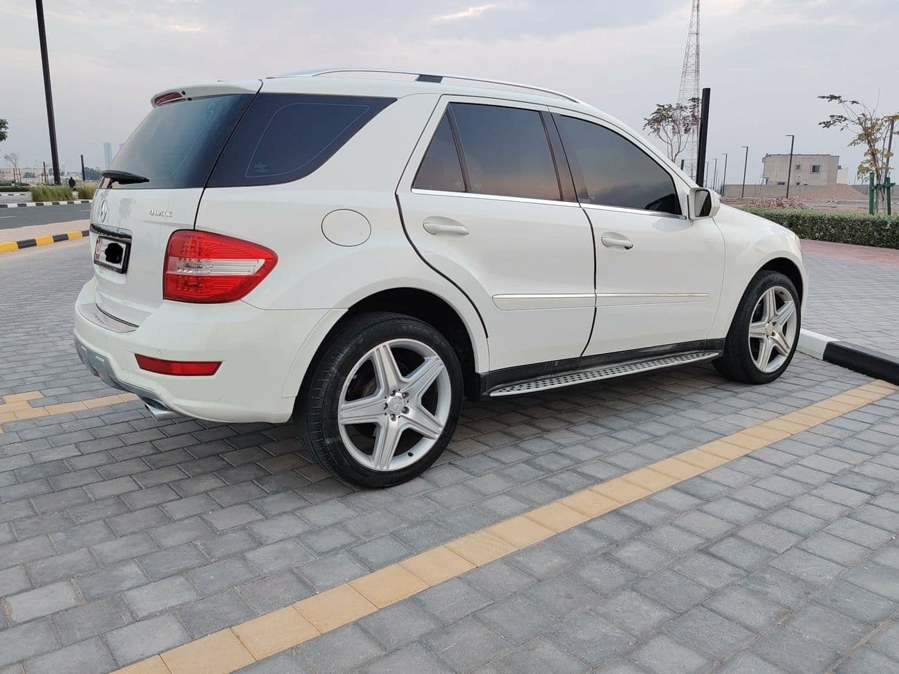 2010 Mercedes Benz ML350 AMG KIT thumbnail 6