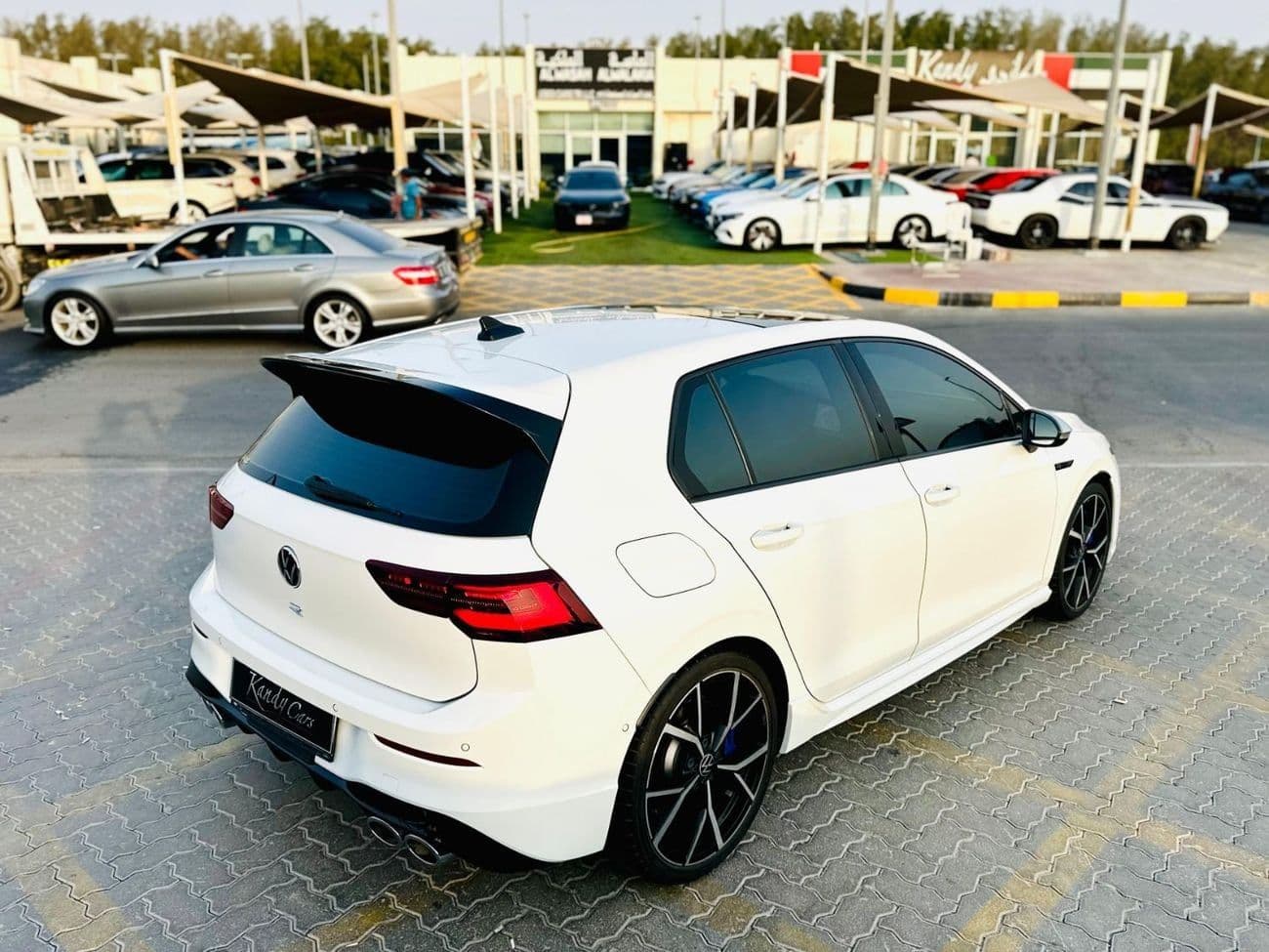 2023 Volkswagen Golf R thumbnail 5