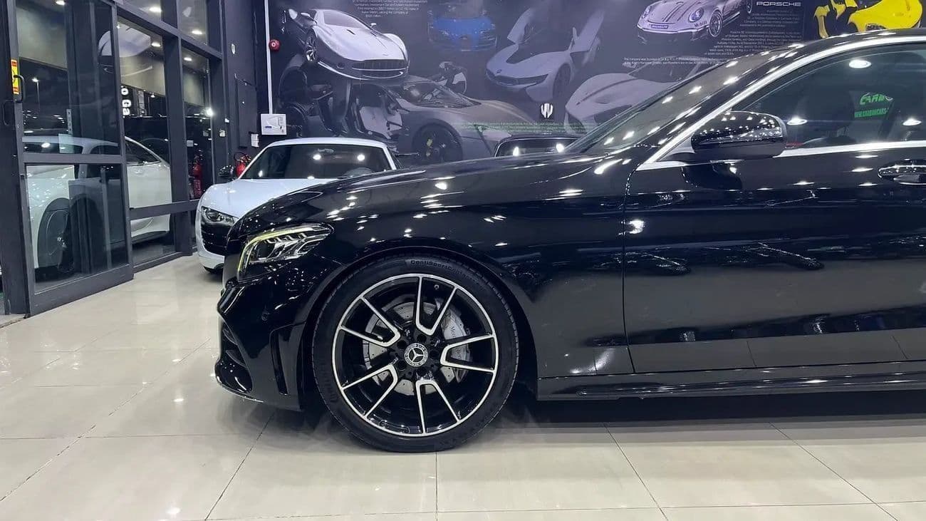 2019 Mercedes Benz C200 AMG thumbnail 6