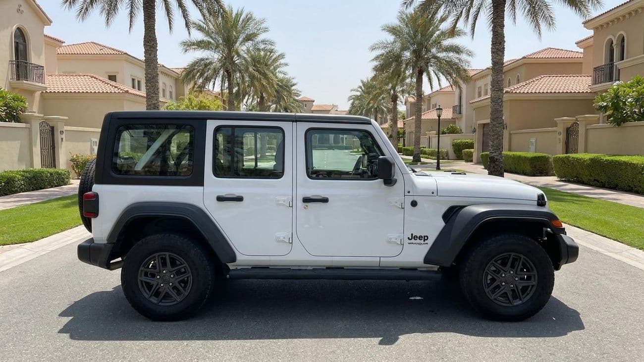 2024 Jeep Wrangler thumbnail 3