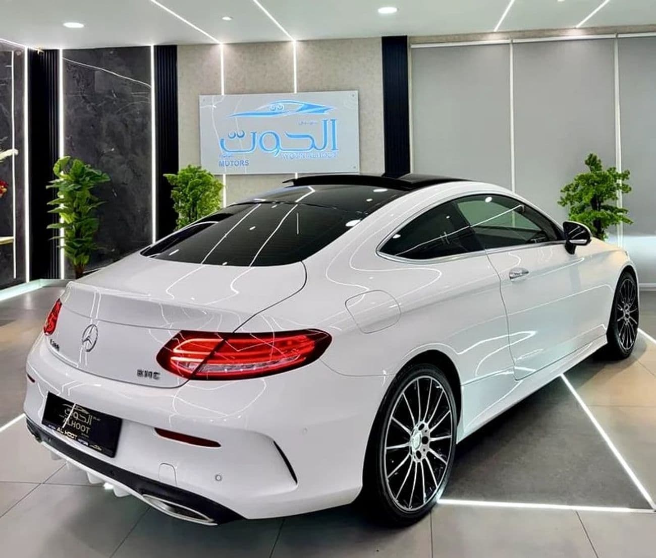 2019 Mercedes Benz C200 AMG thumbnail 8