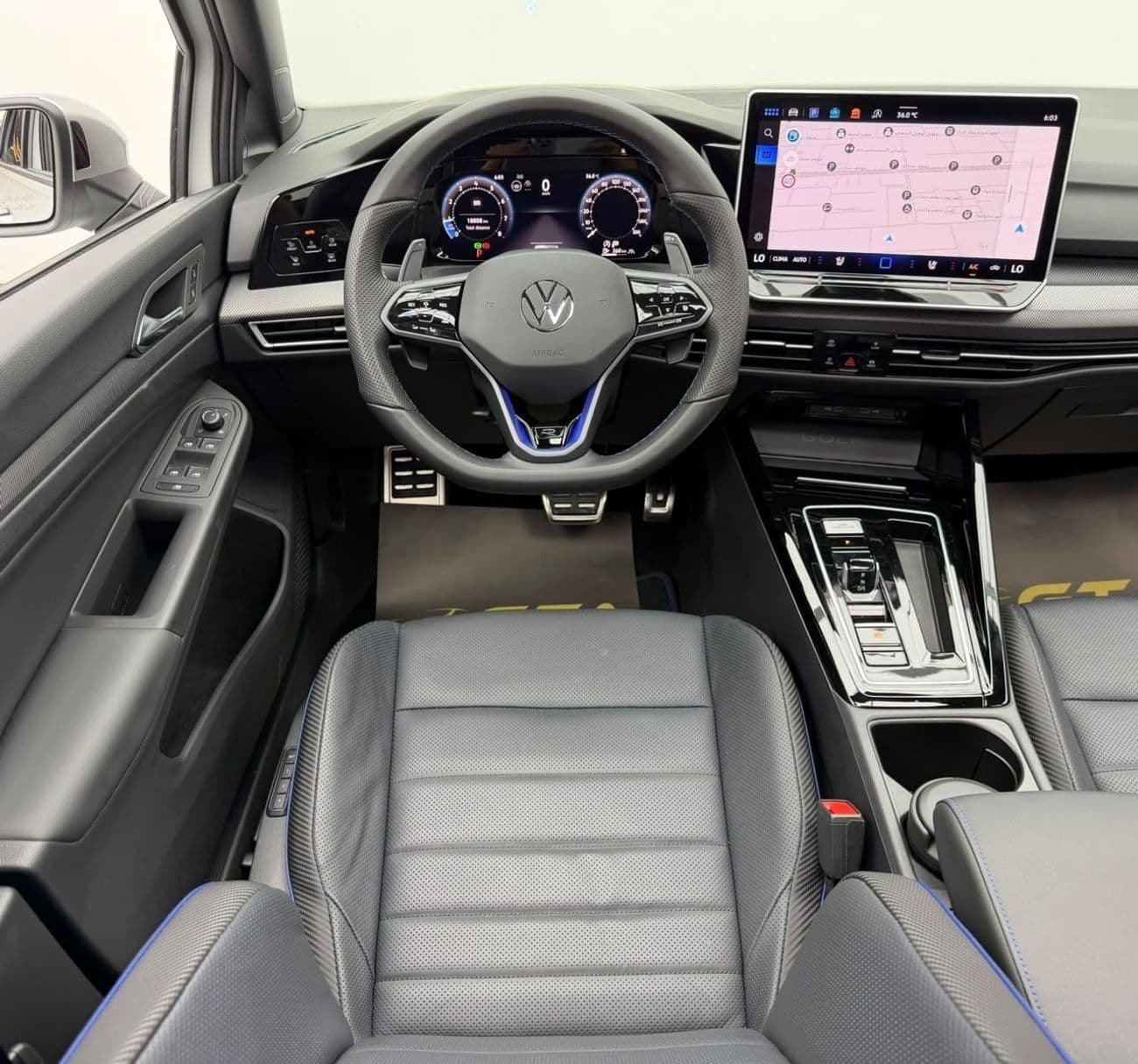2025 Volkswagen Golf R thumbnail 8