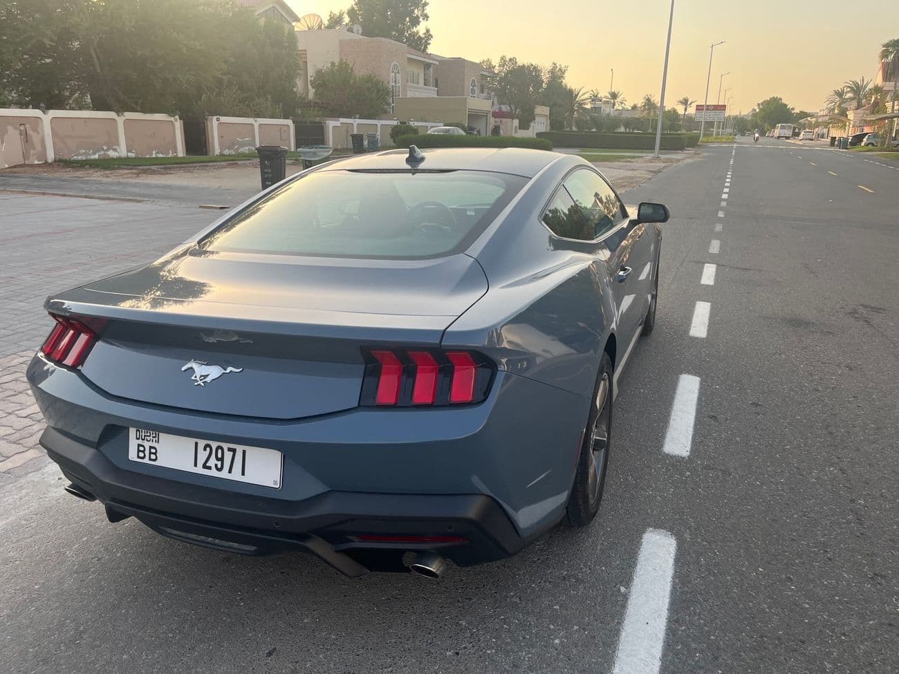 2024 Ford Mustang PREMIUM thumbnail 5