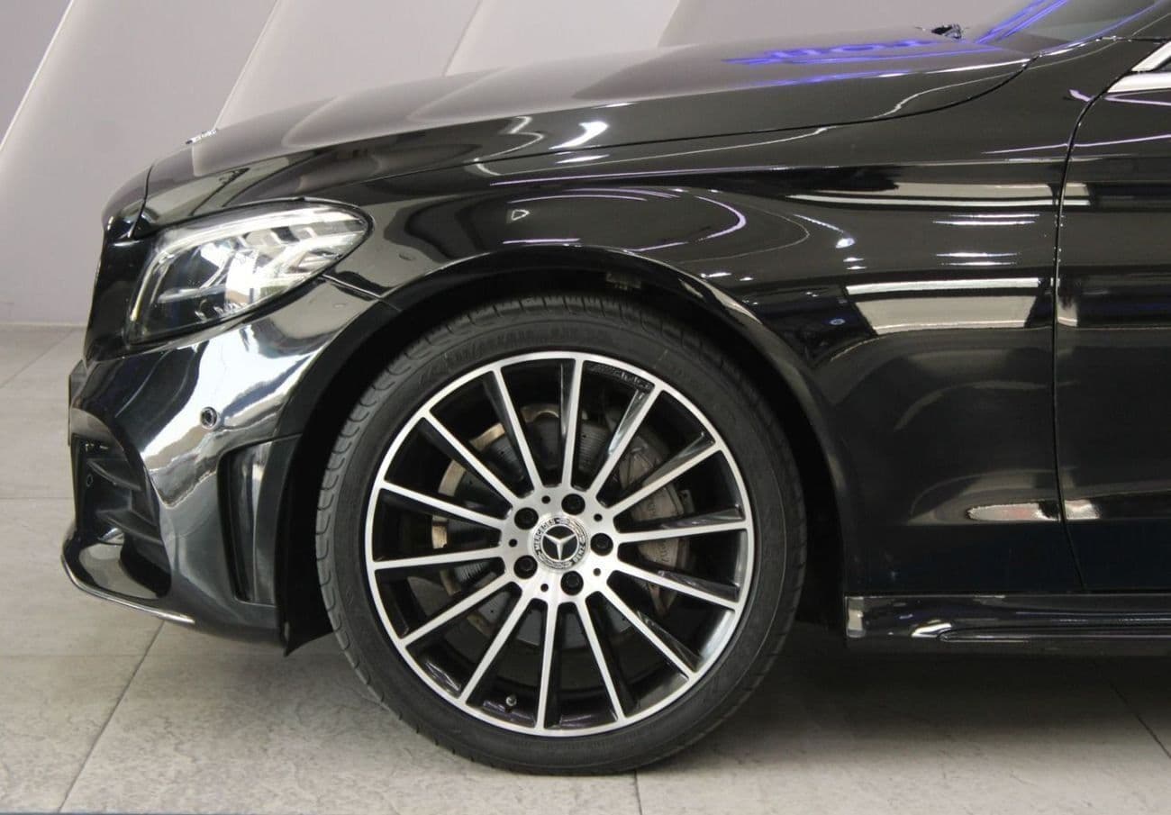 2020 Mercedes Benz C200 AMG thumbnail 6