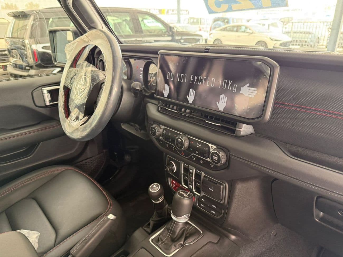 2024 Jeep Wrangler RUBICON thumbnail 2