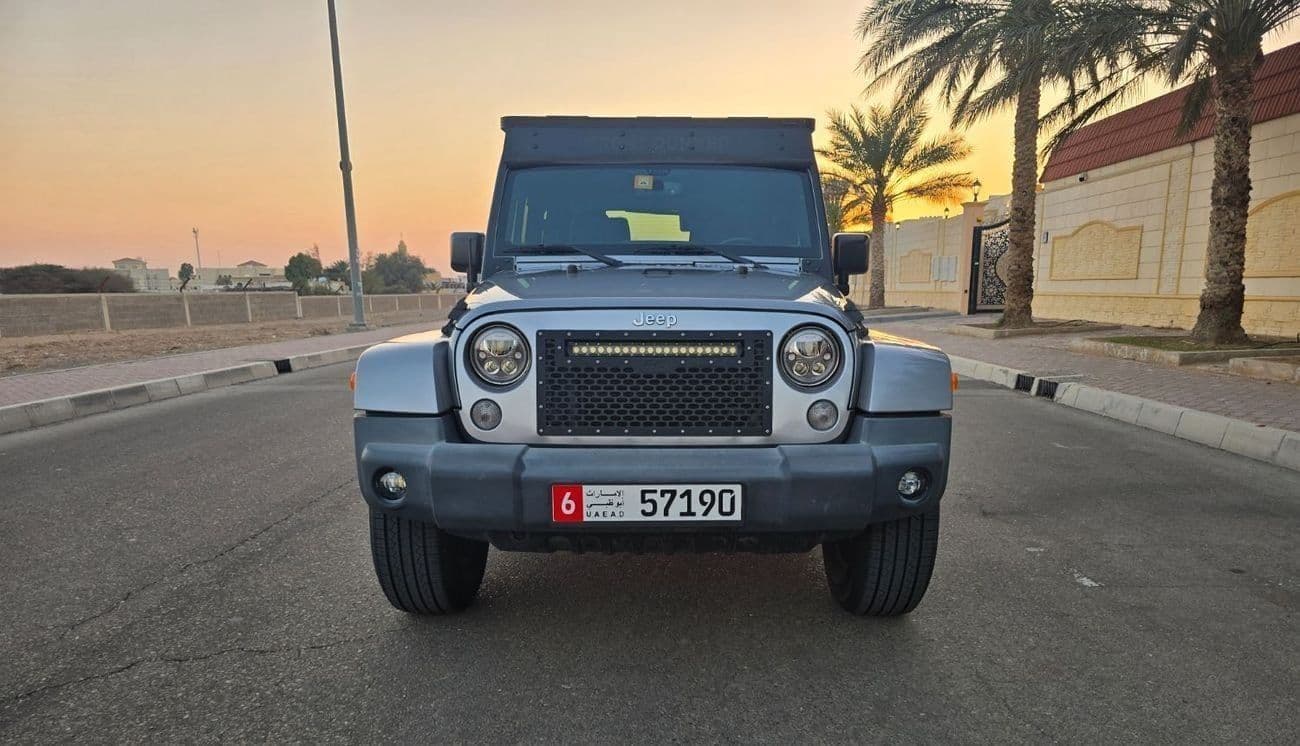 2016 Jeep Wrangler SAHARA thumbnail 3