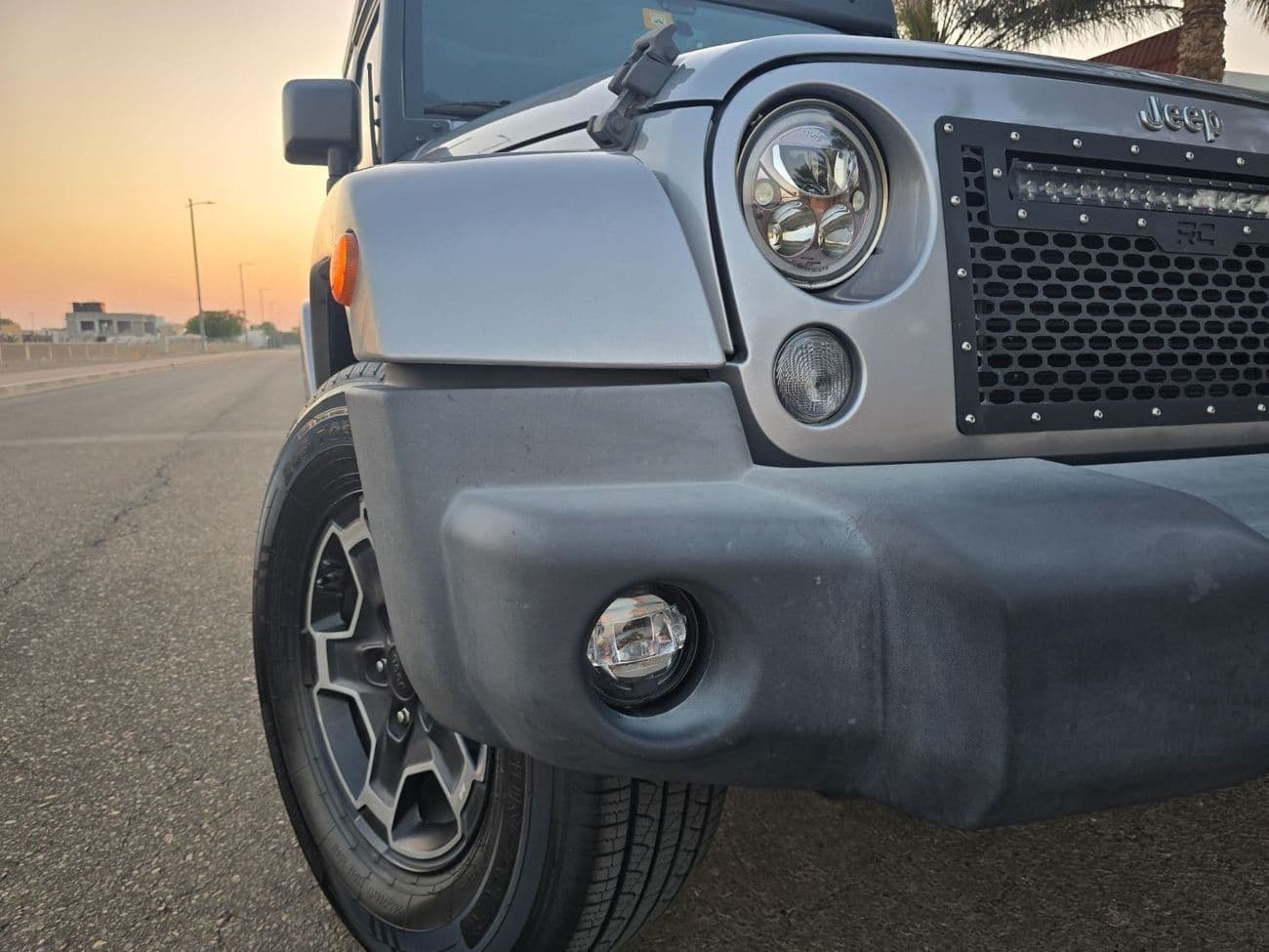 2016 Jeep Wrangler SAHARA thumbnail 4