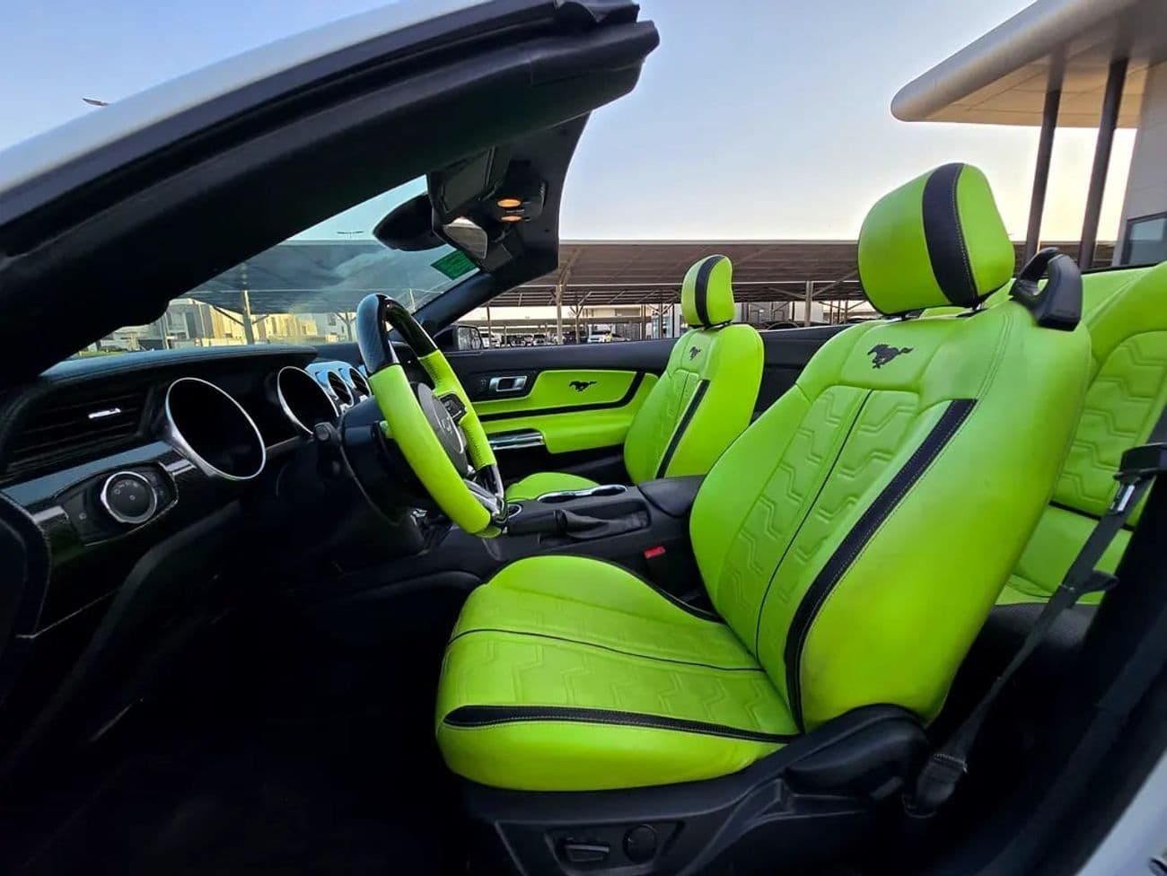 2021 Ford Mustang STANDARD thumbnail 8