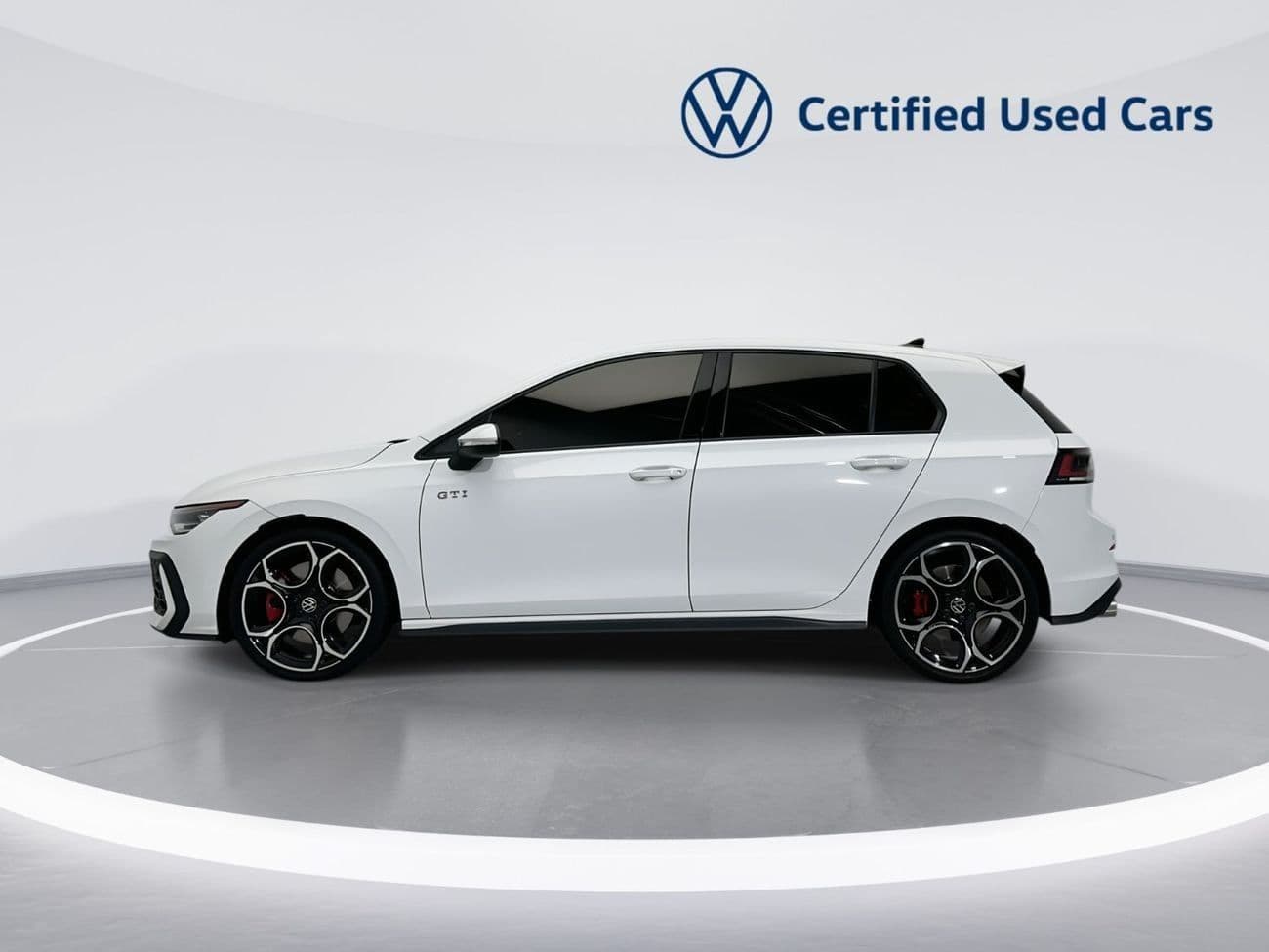 2025 Volkswagen Golf GTI thumbnail 4