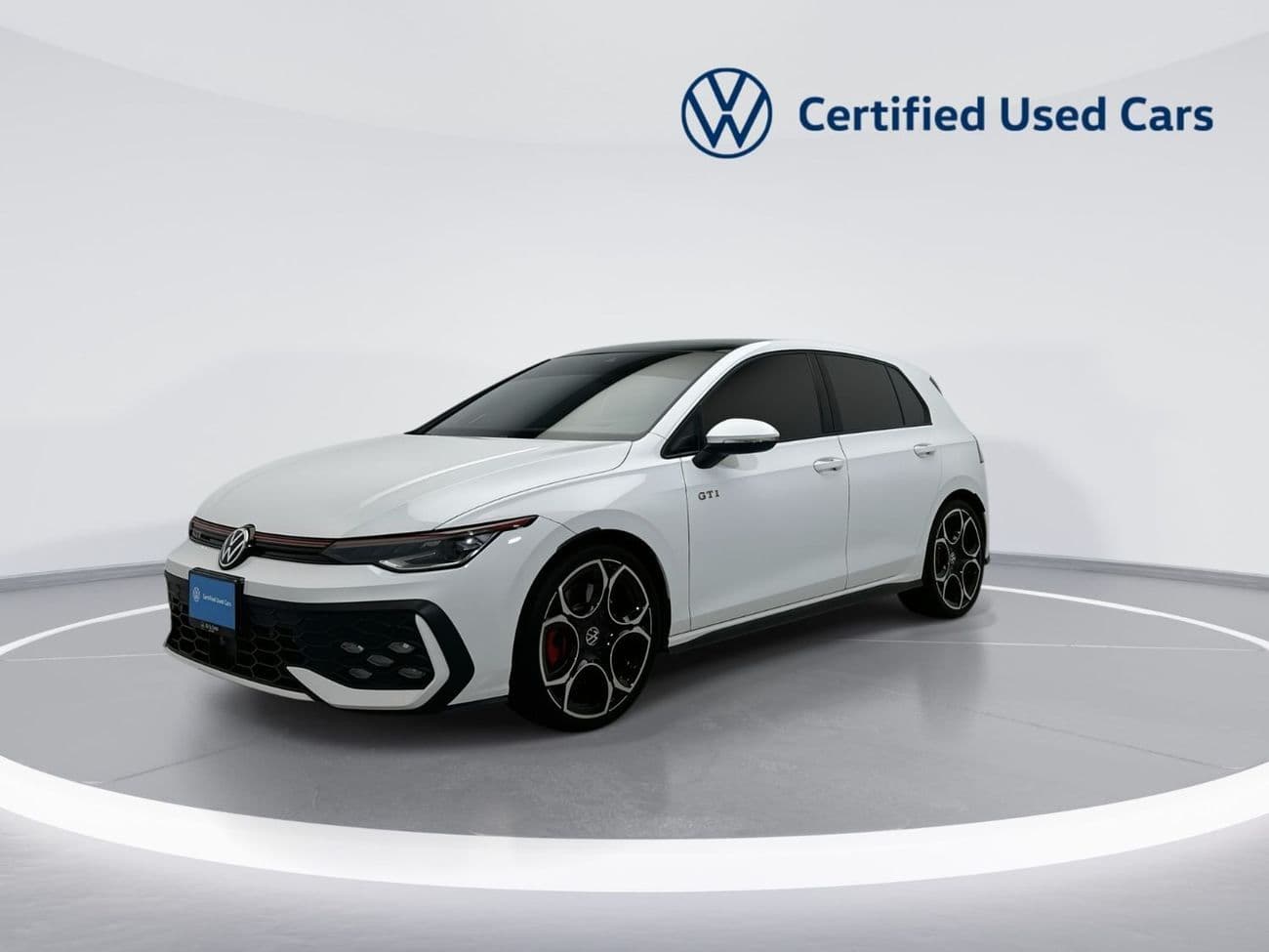 2025 Volkswagen Golf GTI thumbnail 3