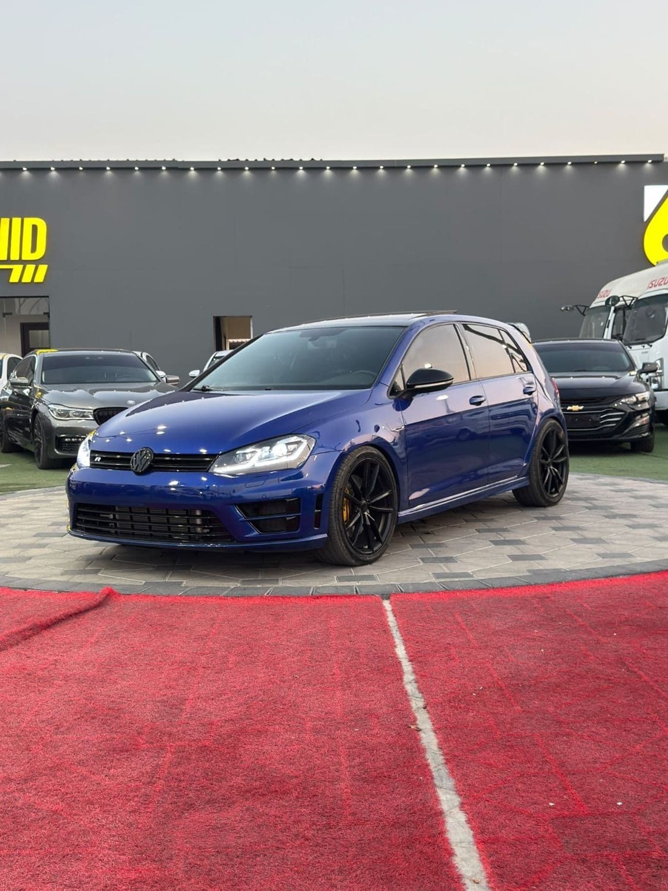 2016 Volkswagen Golf R thumbnail 7