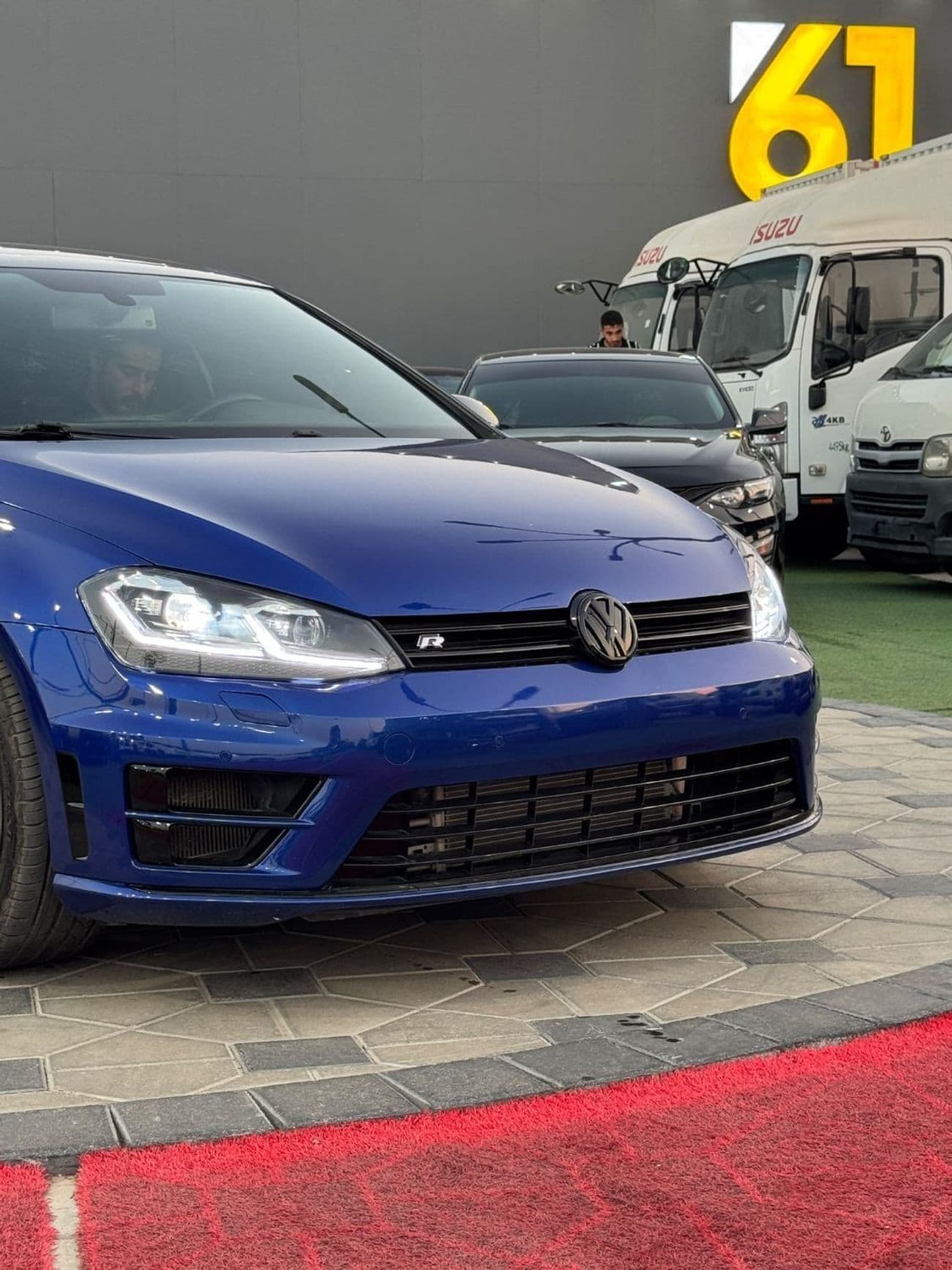 2016 Volkswagen Golf R thumbnail 5