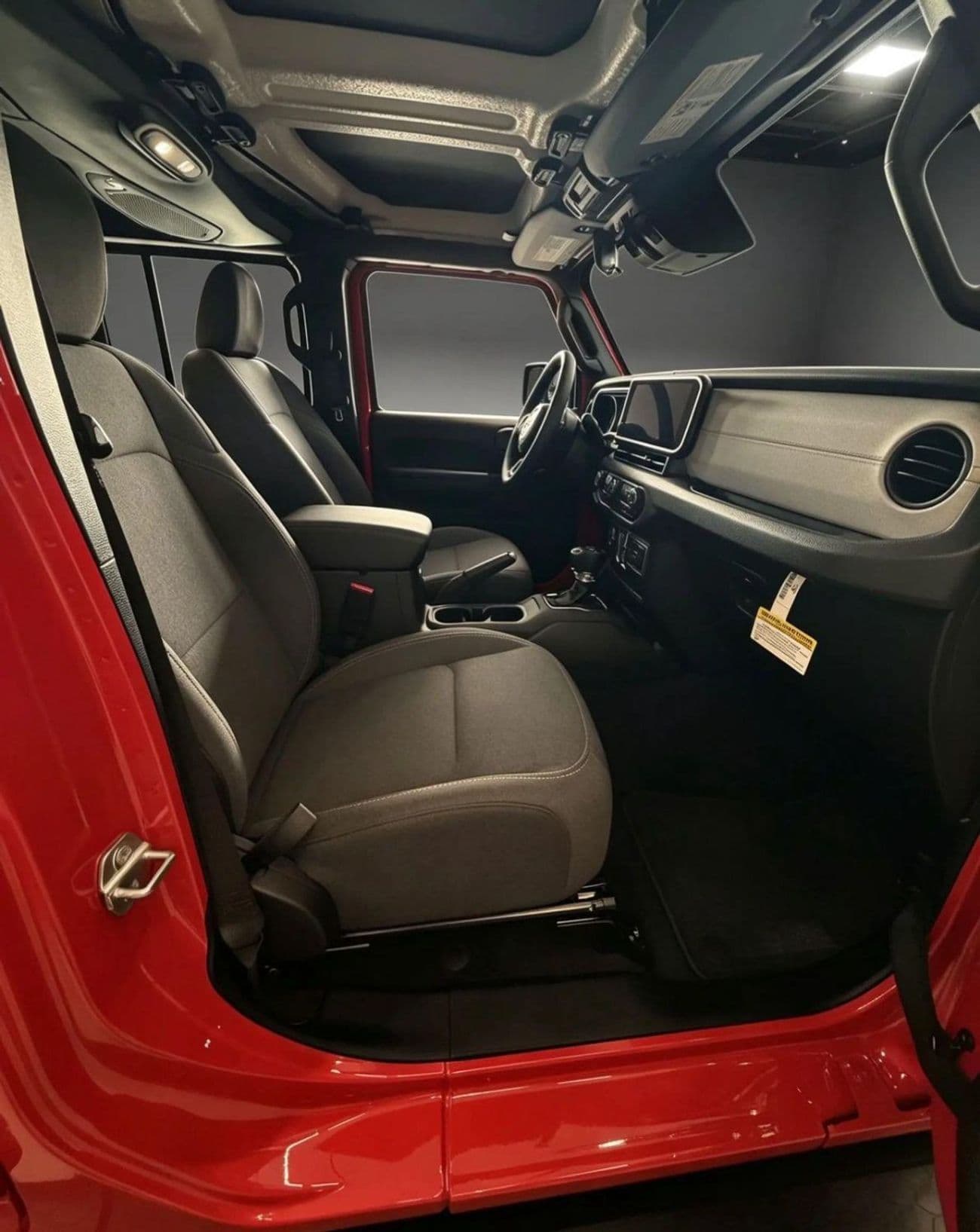 2026 Jeep Wrangler SPORT thumbnail 6
