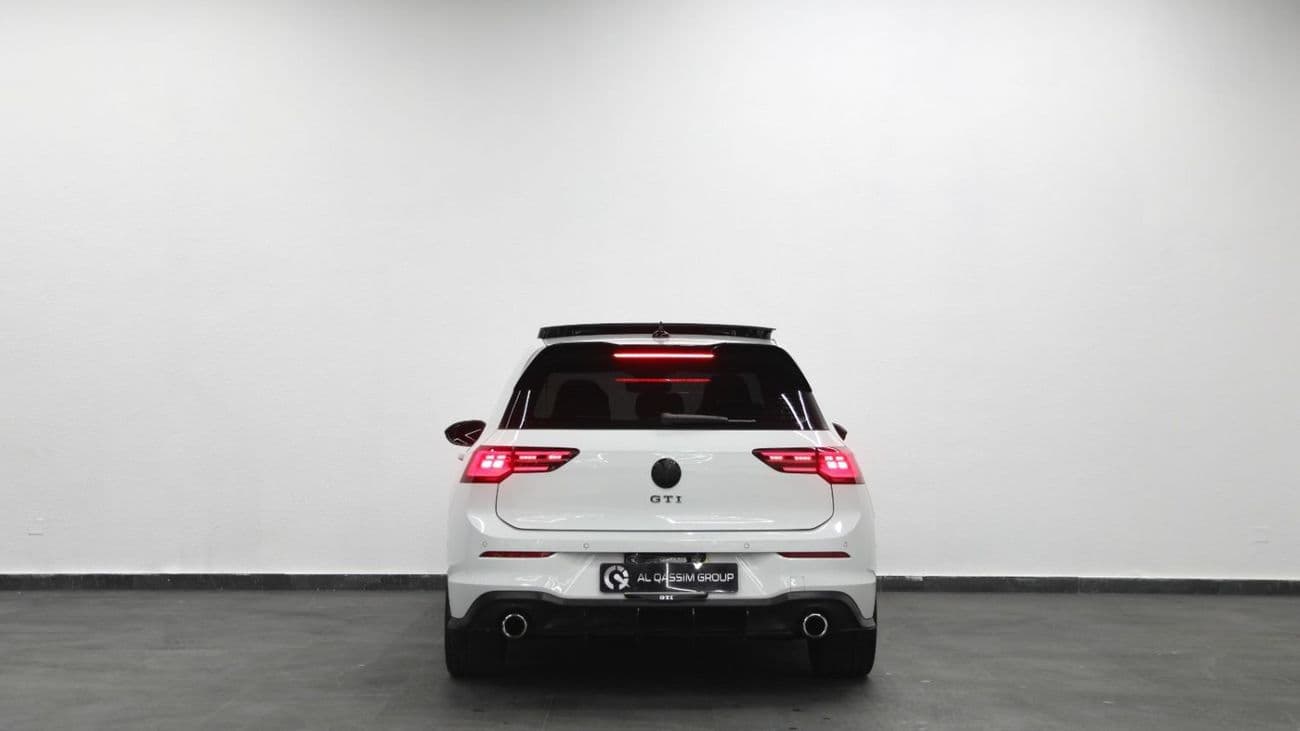 2024 Volkswagen Golf GTI thumbnail 5