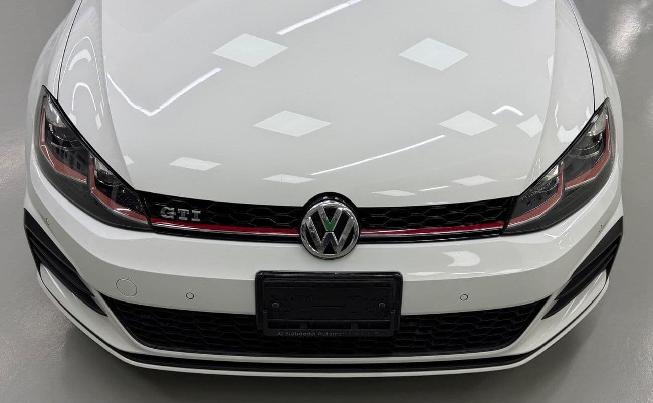 2018 Volkswagen Golf GTI thumbnail 3