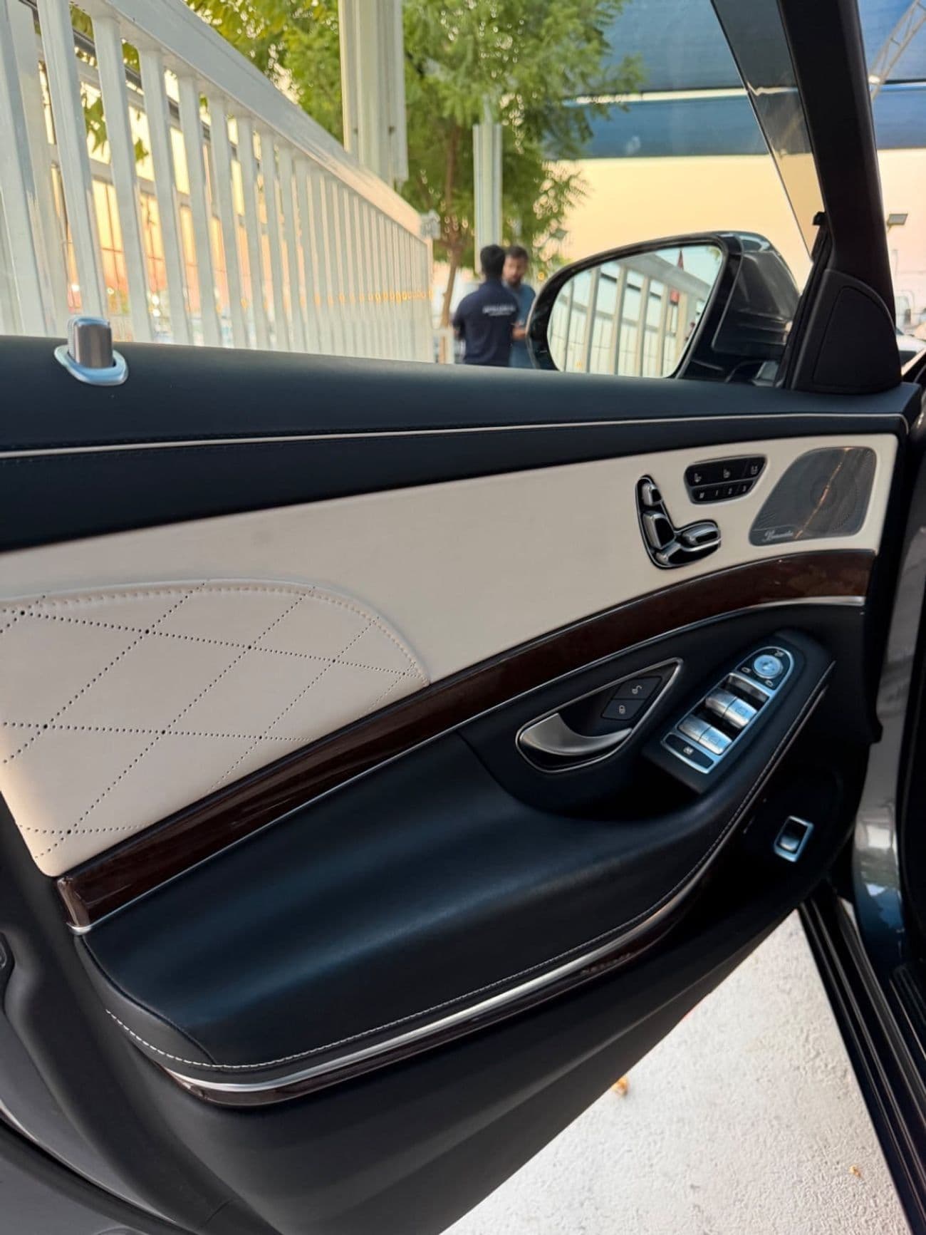 2018 Mercedes Benz S600 LWB thumbnail 7