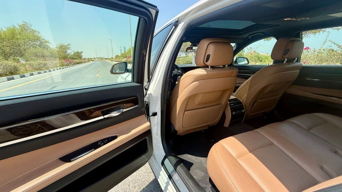 2016 BMW 740Li LUXURY thumbnail 7