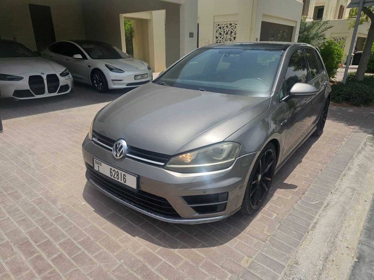 2016 Volkswagen Golf R thumbnail 4
