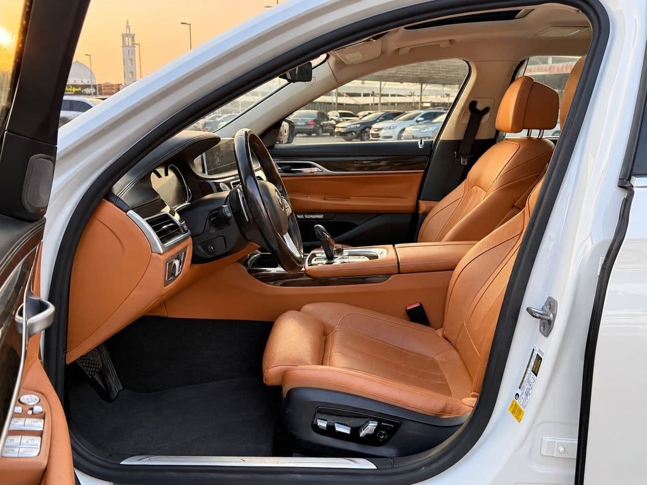 2019 BMW 740Li PURE EXCELLENCE thumbnail 7