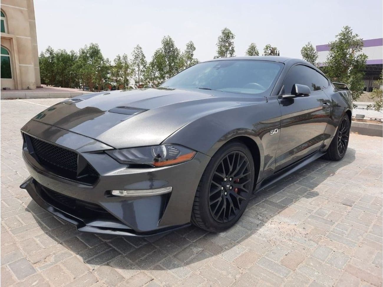 2018 Ford Mustang GT PREMIUM thumbnail 3