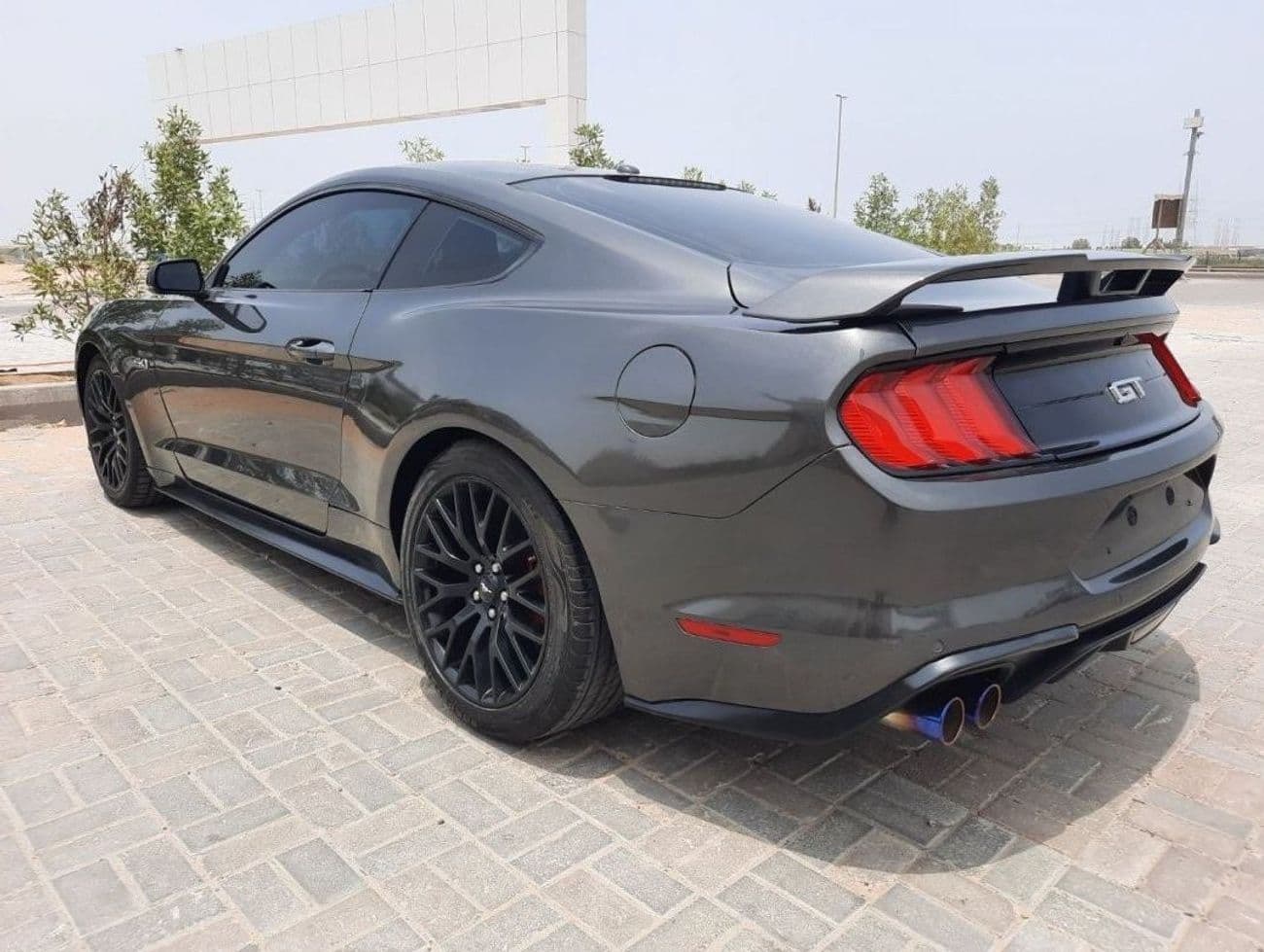 2018 Ford Mustang GT PREMIUM thumbnail 6