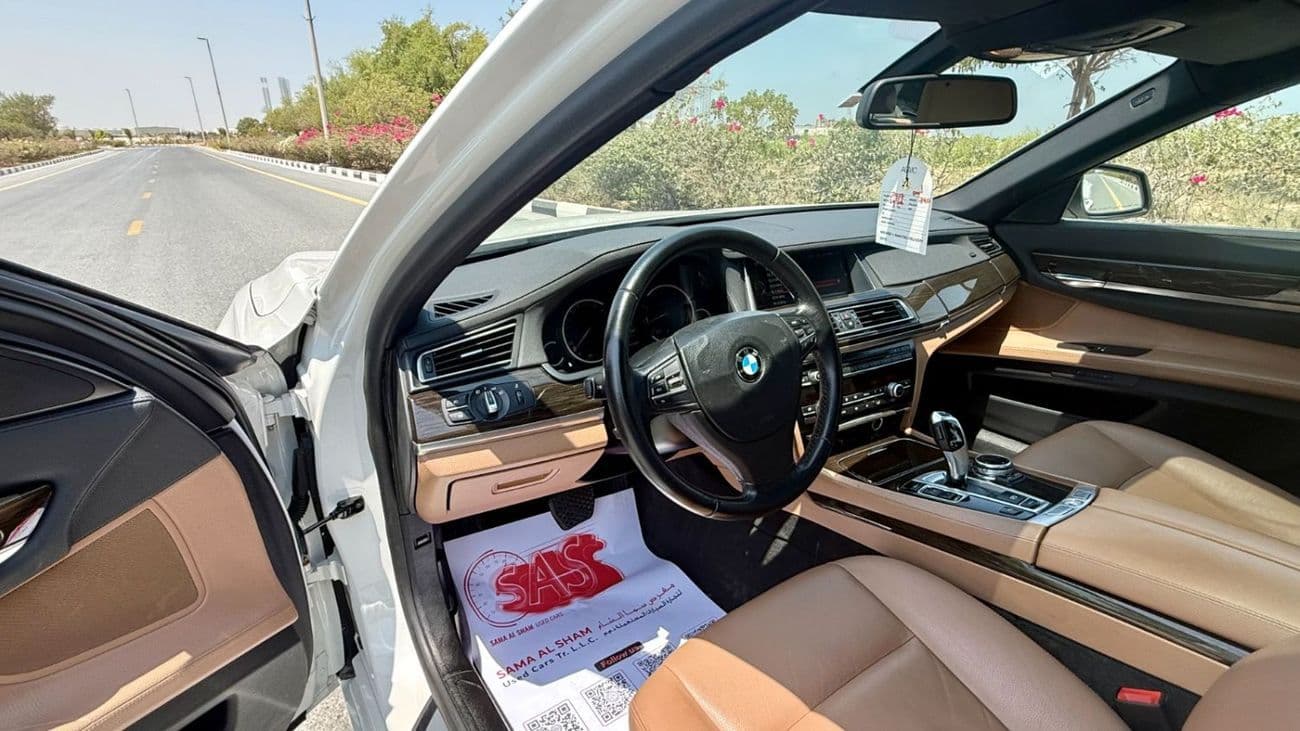 2016 BMW 740Li LUXURY thumbnail 5