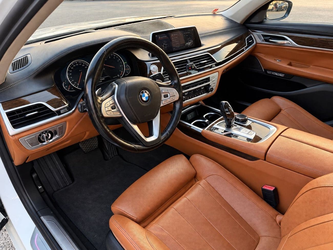 2019 BMW 740Li PURE EXCELLENCE thumbnail 8