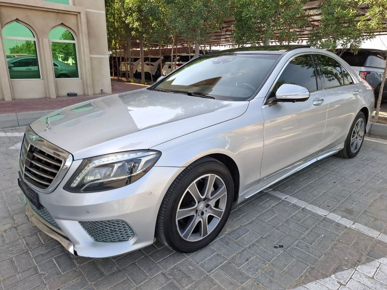 2016 Mercedes Benz S350 thumbnail 3