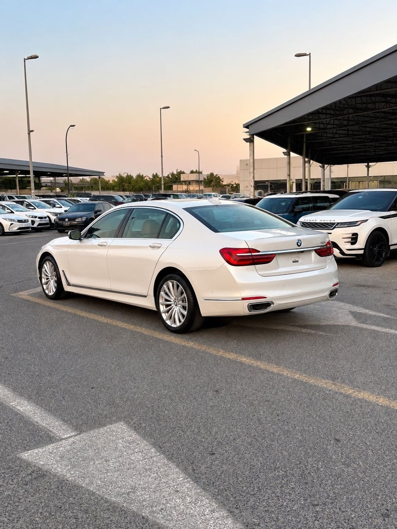 2019 BMW 740Li PURE EXCELLENCE thumbnail 5
