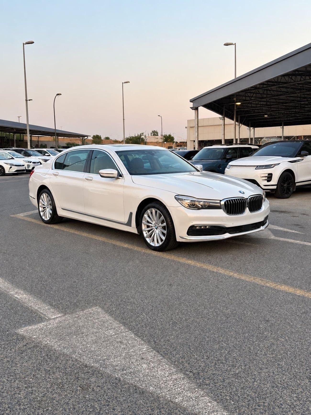 2019 BMW 740Li PURE EXCELLENCE thumbnail 2