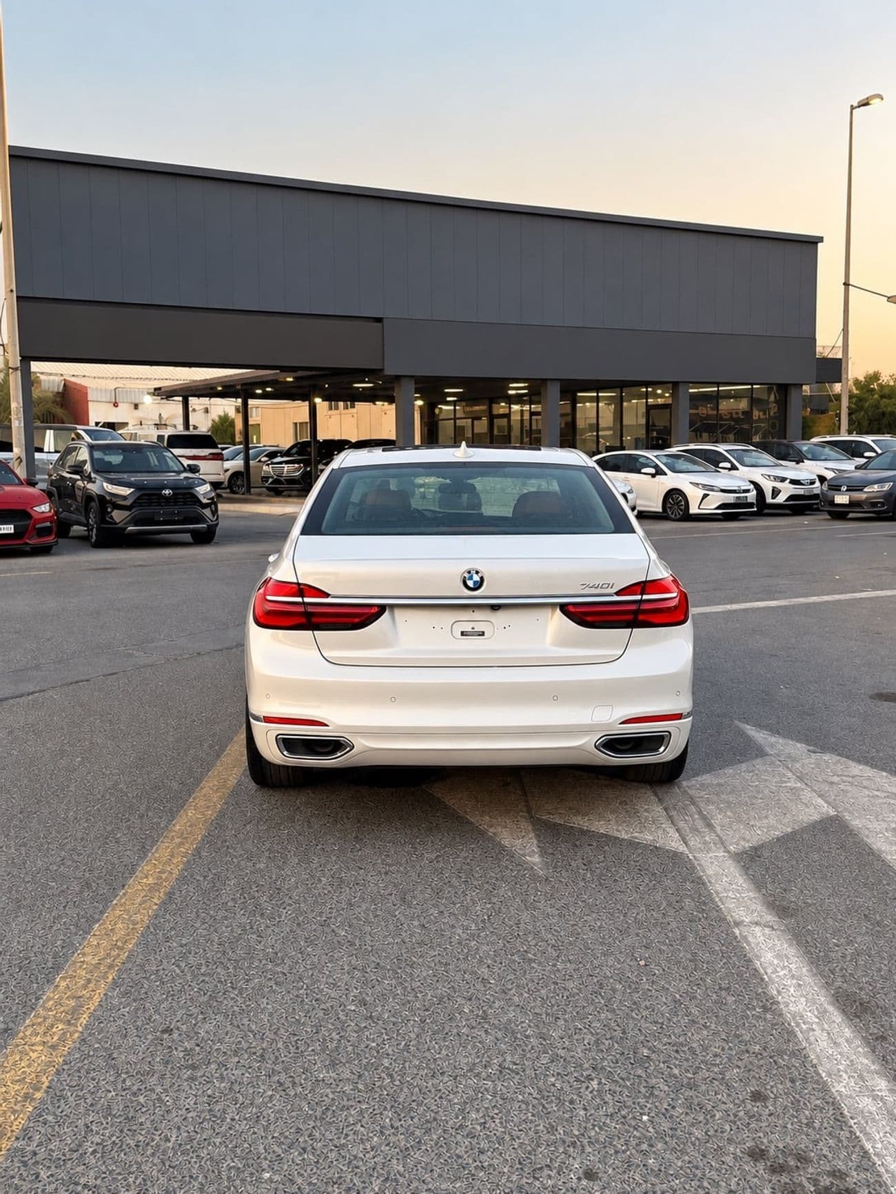2019 BMW 740Li PURE EXCELLENCE thumbnail 6