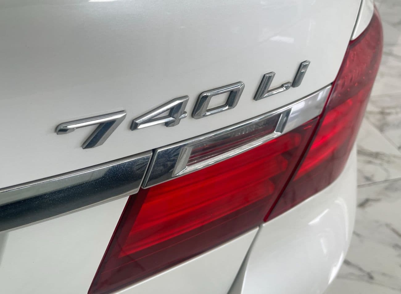 2013 BMW 740Li EXECUTIVE thumbnail 6