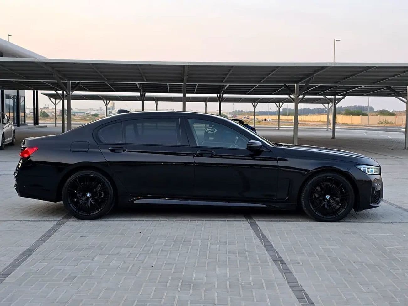 2019 BMW 740Li M SPORT PACK thumbnail 5