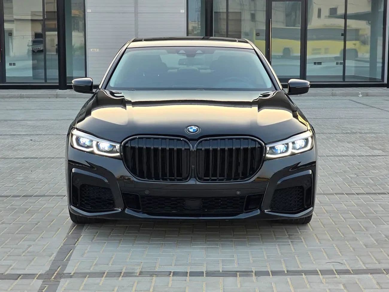2019 BMW 740Li M SPORT PACK
