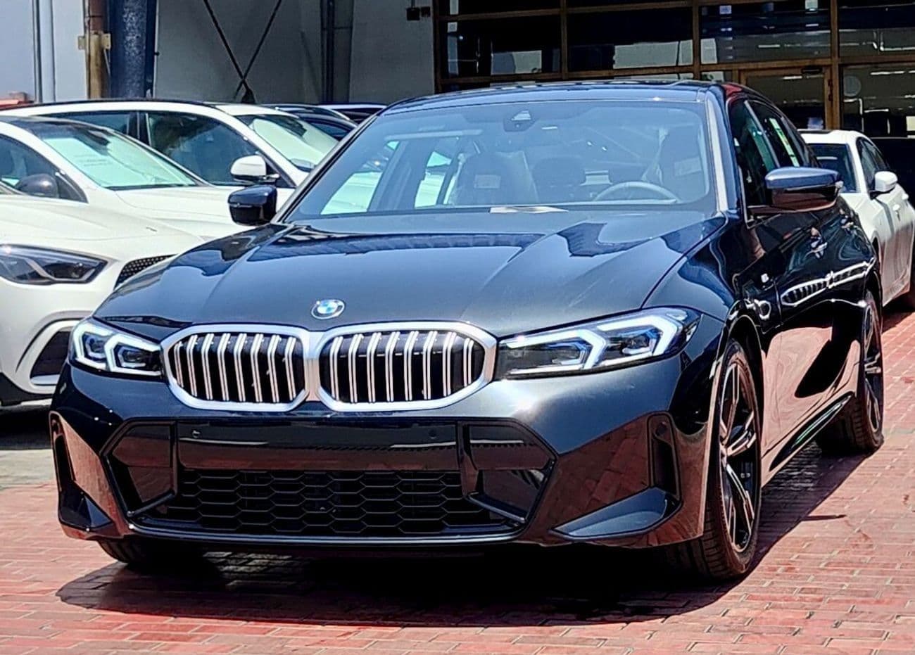2026 BMW 318i LUXURY M SPORT PACKAGE thumbnail 3