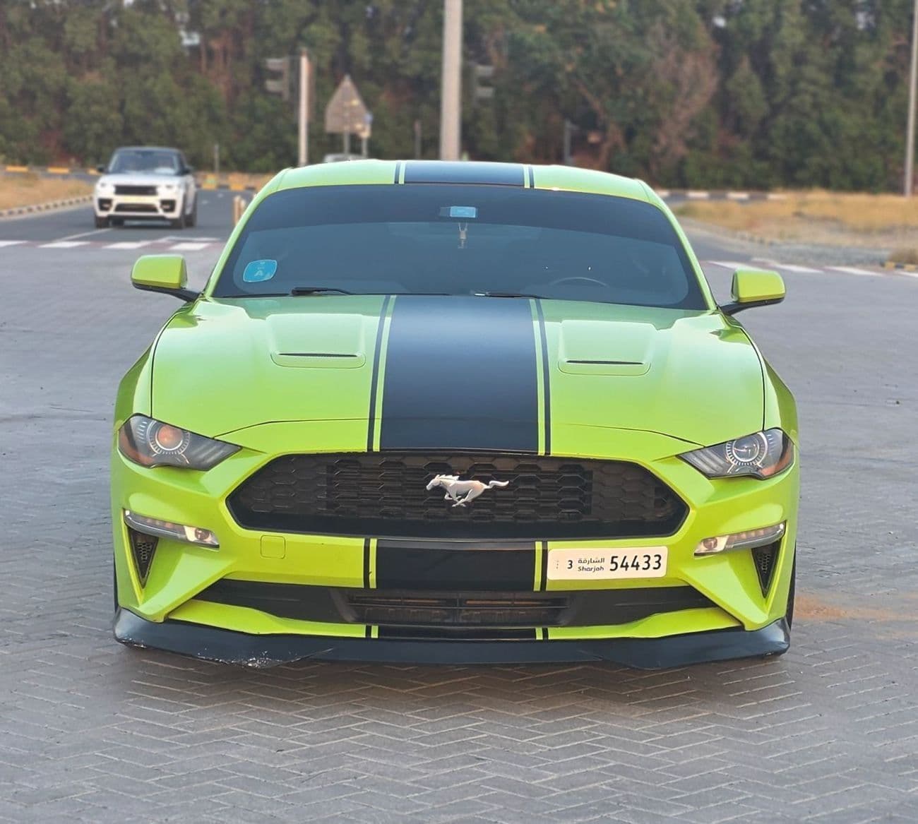 2020 Ford Mustang STANDARD thumbnail 2