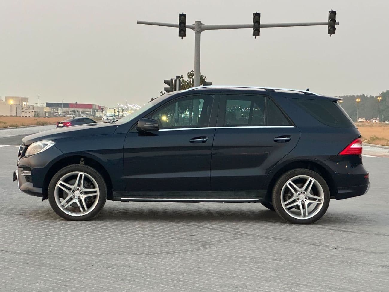 2014 Mercedes Benz ML350 AMG KIT thumbnail 4