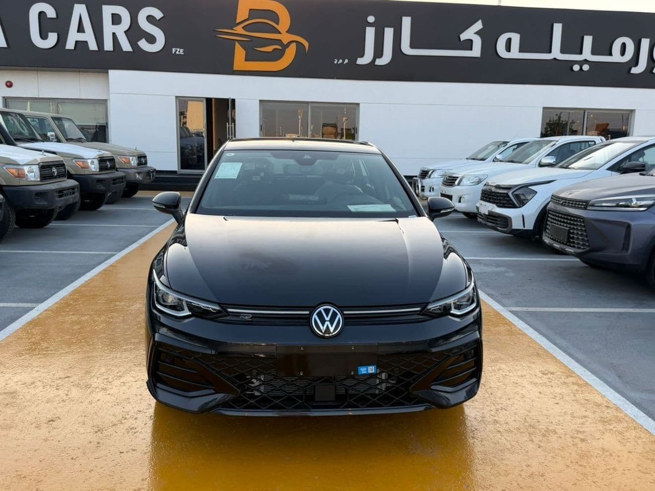 2025 Volkswagen Golf R thumbnail 2