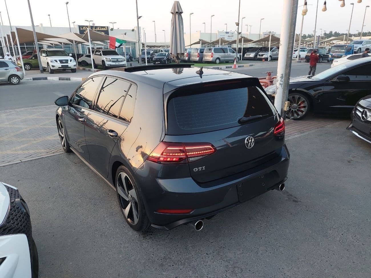 2018 Volkswagen Golf GTI SEL thumbnail 3