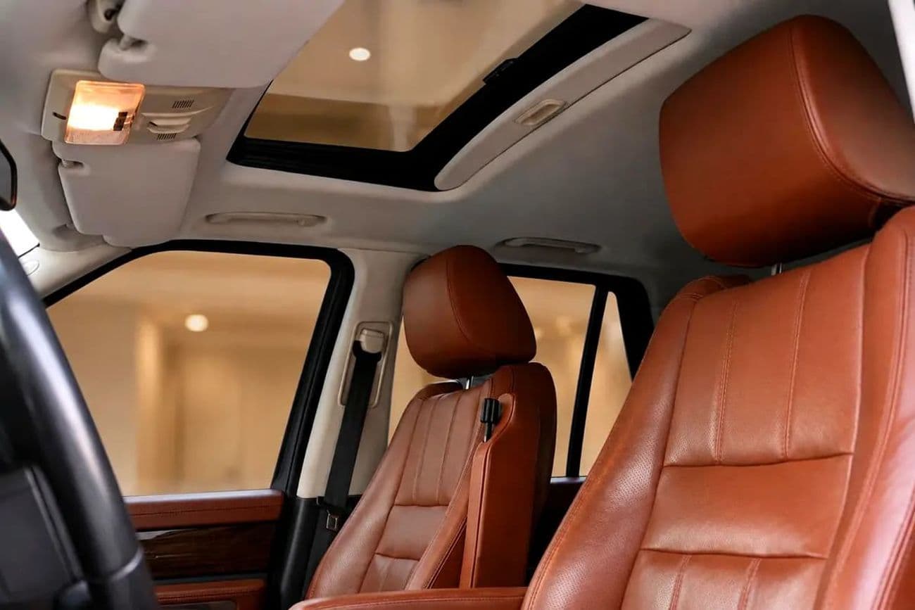 2011 Land Rover Range Rover Sport thumbnail 4