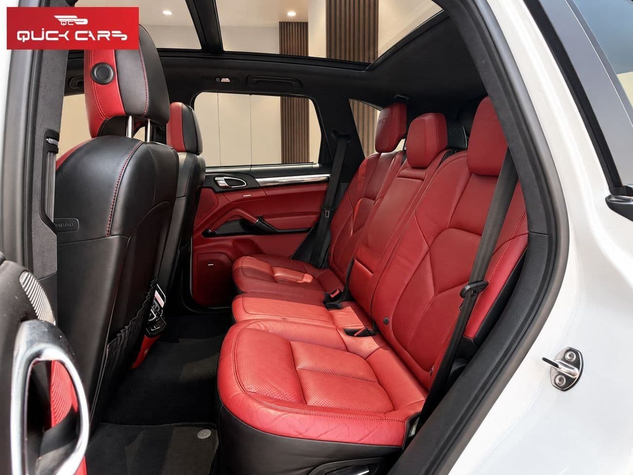 2016 Porsche Cayenne GTS thumbnail 7
