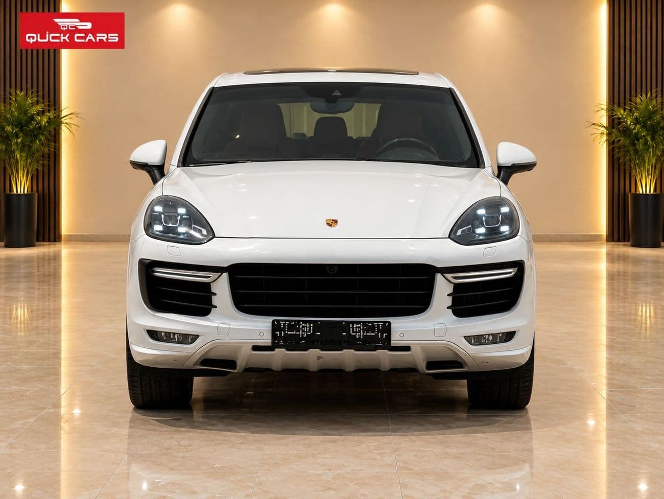 2016 Porsche Cayenne GTS thumbnail 2