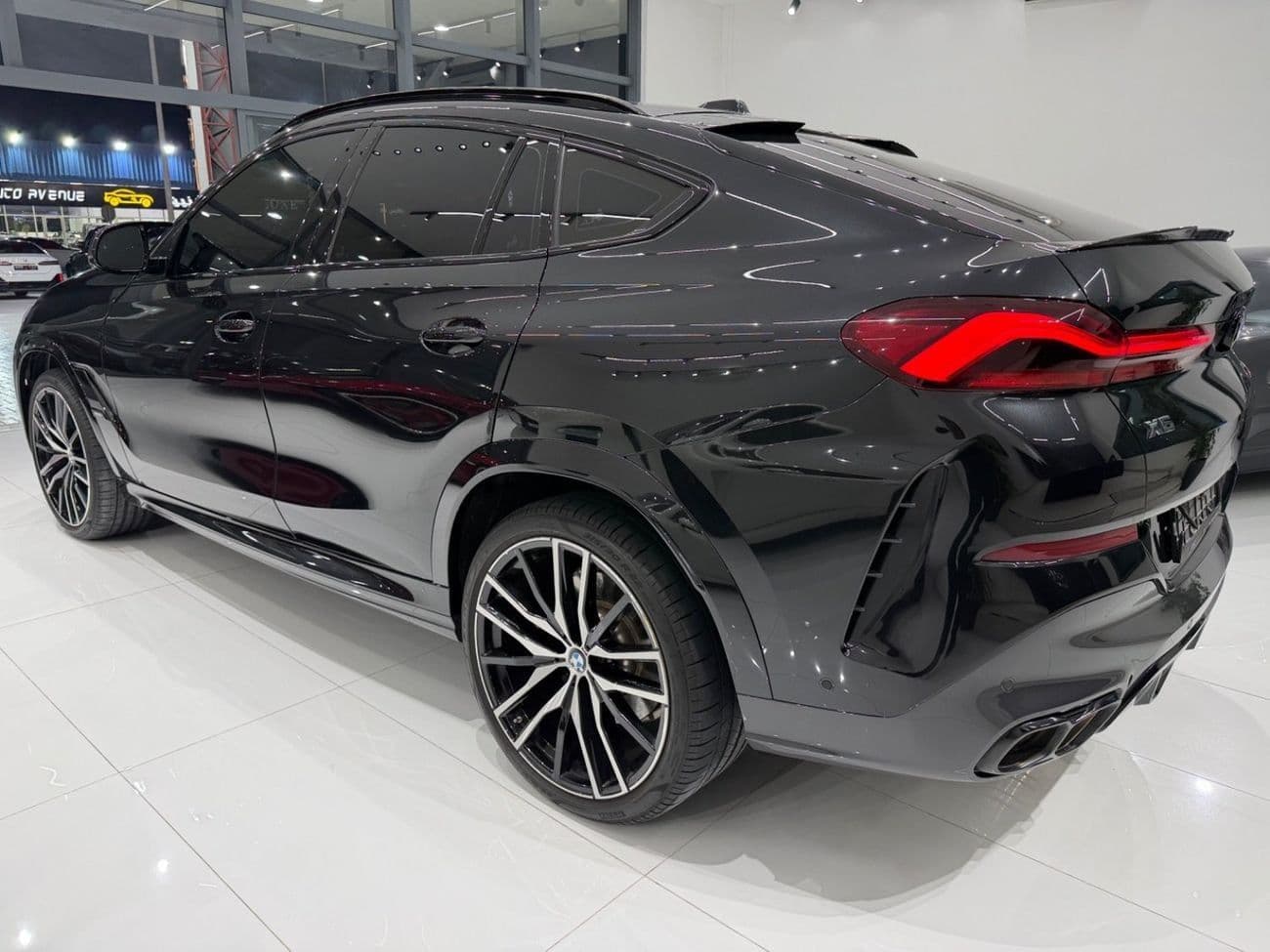 2025 BMW X6 M60i LUXURY thumbnail 7
