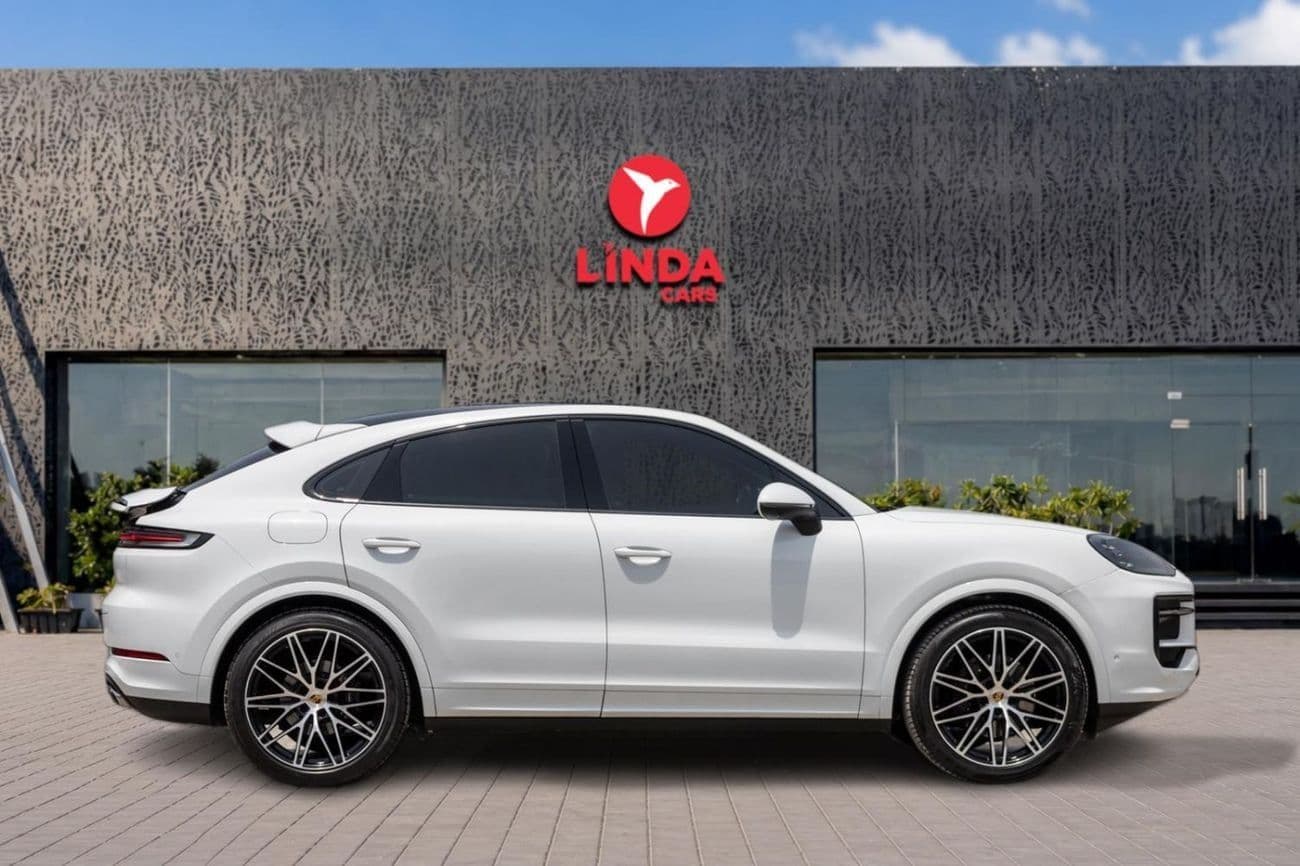 2024 Porsche Cayenne thumbnail 7
