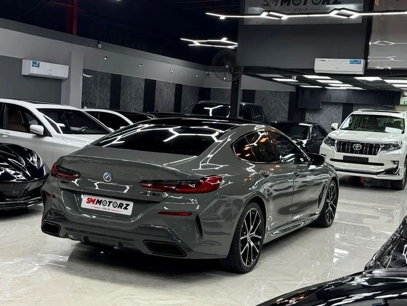 2023 BMW M850i xDrive thumbnail 5