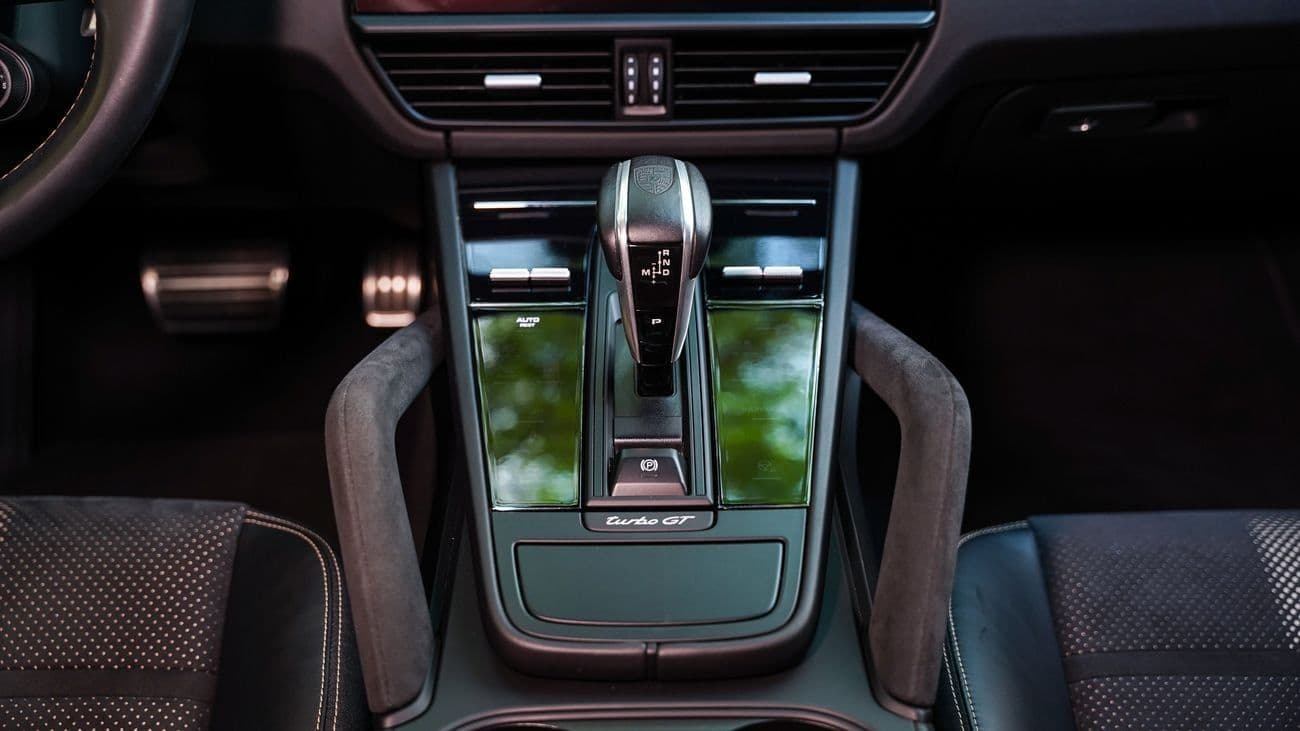 2022 Porsche Cayenne TURBO GT thumbnail 7